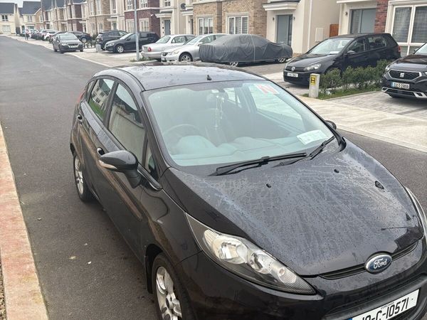 Ford Fiesta Hatchback, Petrol, 2010, Black