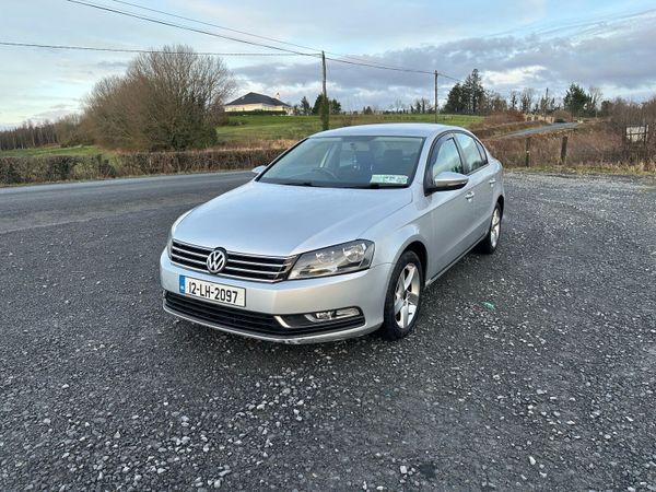 Volkswagen Passat Saloon, Diesel, 2012, Silver
