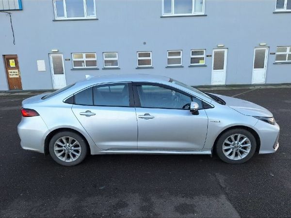Toyota Corolla Saloon, Petrol Hybrid, 2021, Grey
