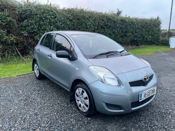 Toyota Yaris Hatchback, Petrol, 2010, Silver
