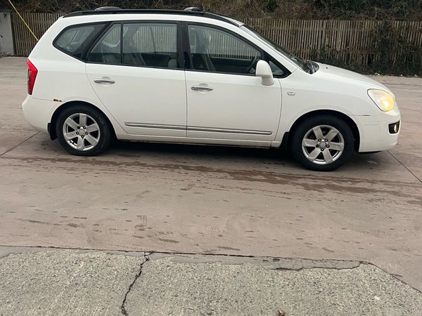 Kia Carens MPV, Diesel, 2009, White