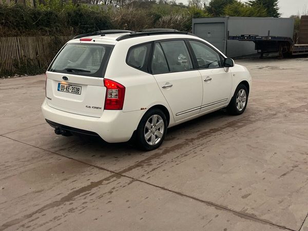 Kia Carens MPV, Diesel, 2009, White