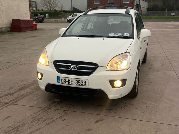 Kia Carens MPV, Diesel, 2009, White