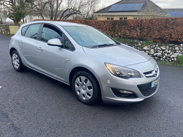 Opel Astra MPV, Petrol, 2014, Silver