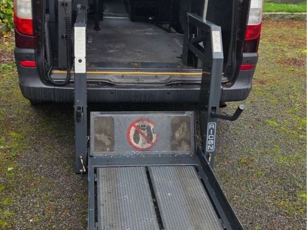 Mercedes-Benz Vito Minibus, Diesel, 2008, Red