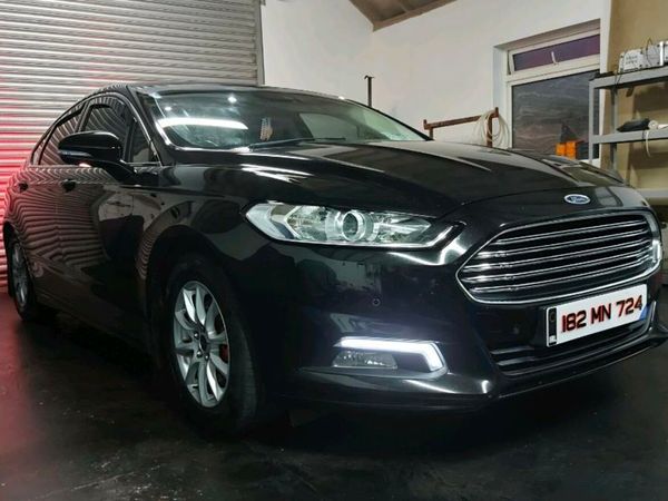 Ford Focus Hatchback, Petrol, 2012, Red