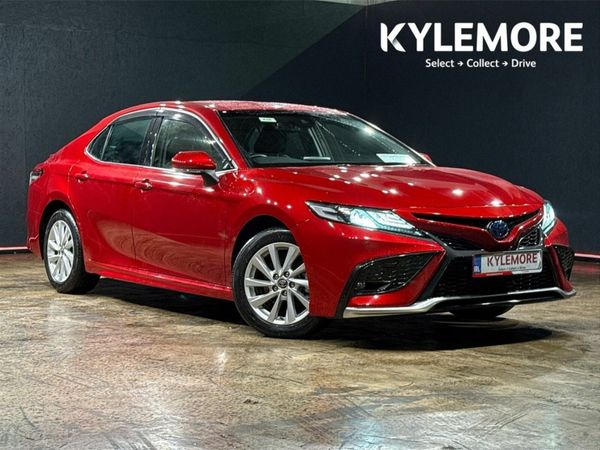 Toyota Camry Saloon, Petrol Hybrid, 2021, Red