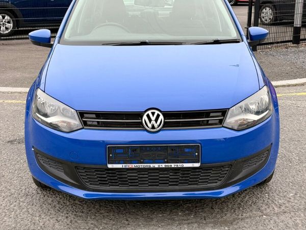 Volkswagen Polo Hatchback, Petrol, 2014, Blue