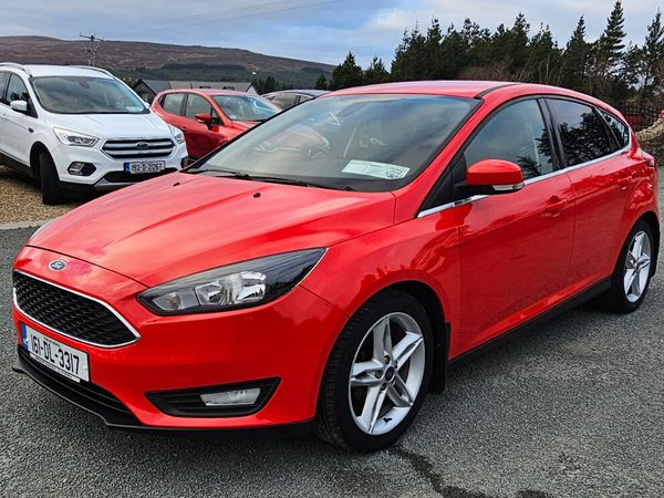 Ford Focus Hatchback, Diesel, 2016, Red