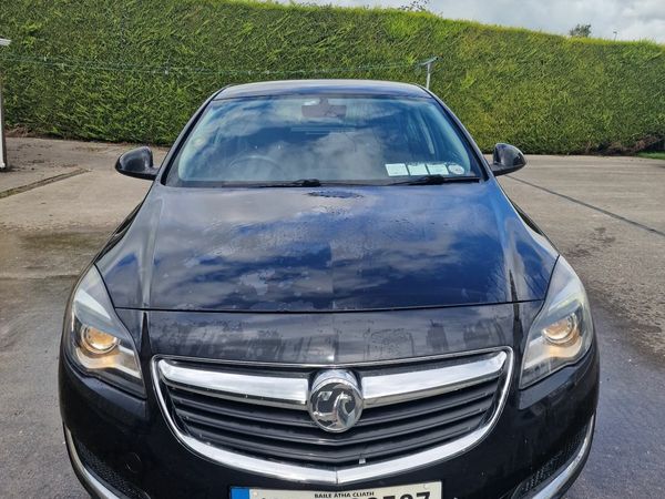 Vauxhall Insignia Hatchback, Diesel, 2016, Black