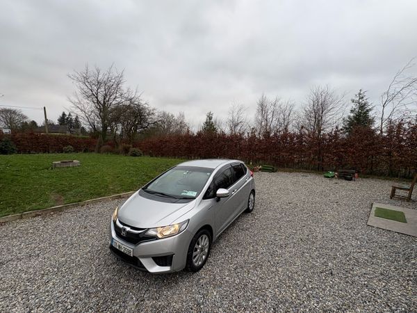 Honda Fit Hatchback, Petrol Hybrid, 2017, Silver