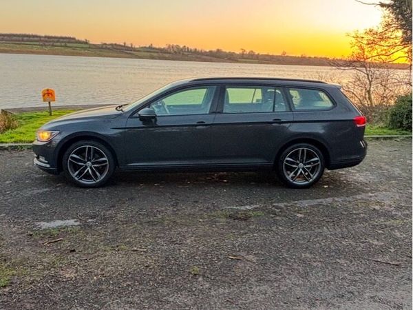 Volkswagen Passat Estate/Jeep, Diesel, 2015, Grey