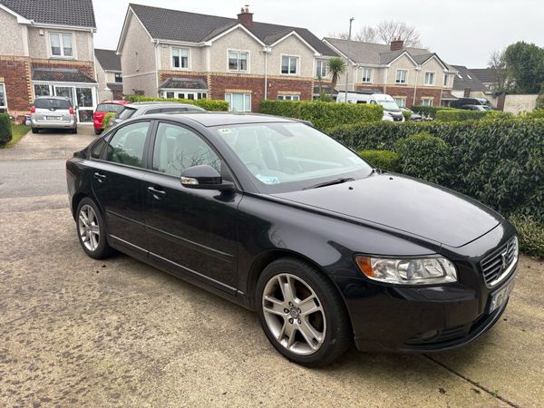 Volvo S40 Saloon, Diesel, 2010, Black