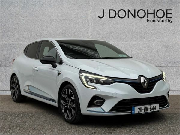 Renault Clio Hatchback, Petrol, 2021, White