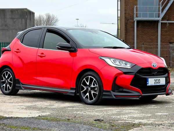 Toyota Yaris Hatchback, Petrol Hybrid, 2020, Red