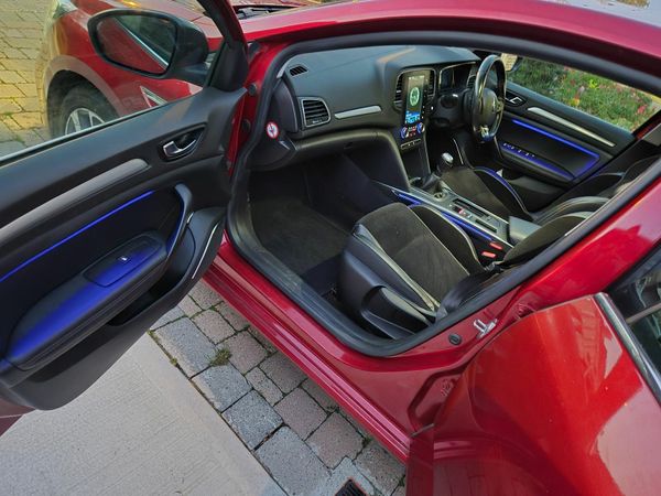 Renault Megane Saloon, Diesel, 2018, Red