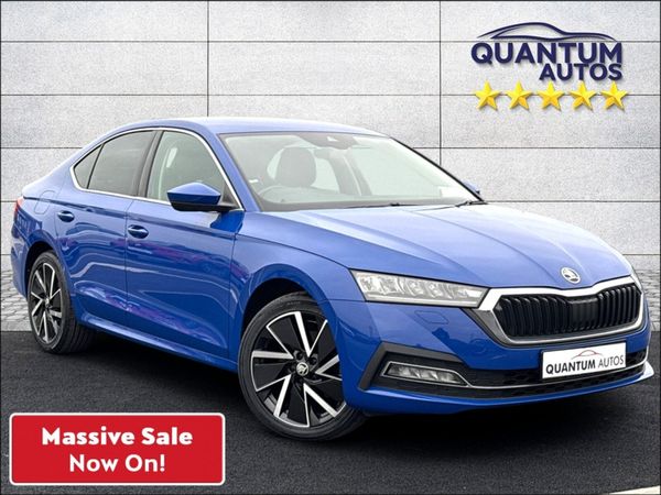 Skoda Octavia Hatchback, Petrol Plug-in Hybrid, 2021, Blue