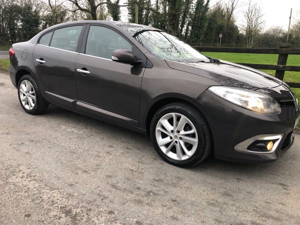Renault Fluence Saloon, Diesel, 2013, Brown