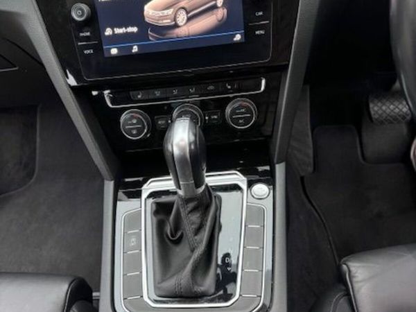 Volkswagen Passat Saloon, Diesel, 2019, Grey