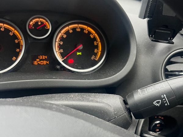 Opel Corsa Hatchback, Petrol, 2013, Silver