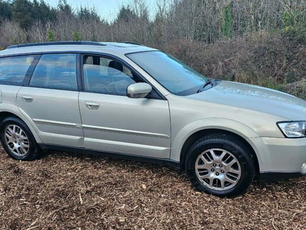 Subaru Outback Estate, Petrol, 2006, Gold