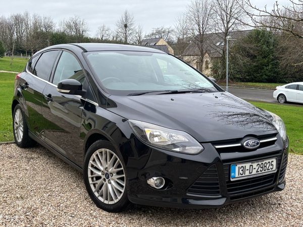 Ford Focus Hatchback, Petrol, 2013, Black
