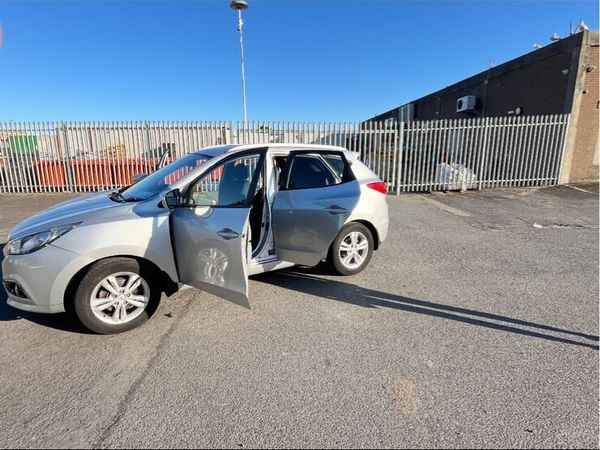 Hyundai ix35 SUV, Diesel, 2012, Silver