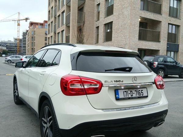 Mercedes-Benz GLA SUV, Diesel, 2017, White
