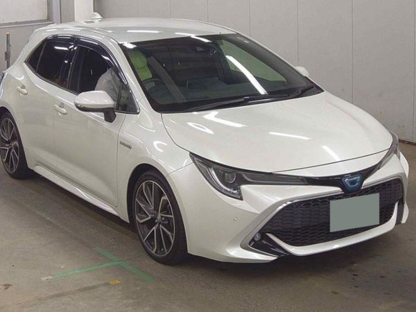 Toyota Corolla Hatchback, Petrol Hybrid, 2018, White