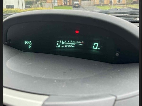 Toyota Yaris Hatchback, Petrol, 2007, Silver