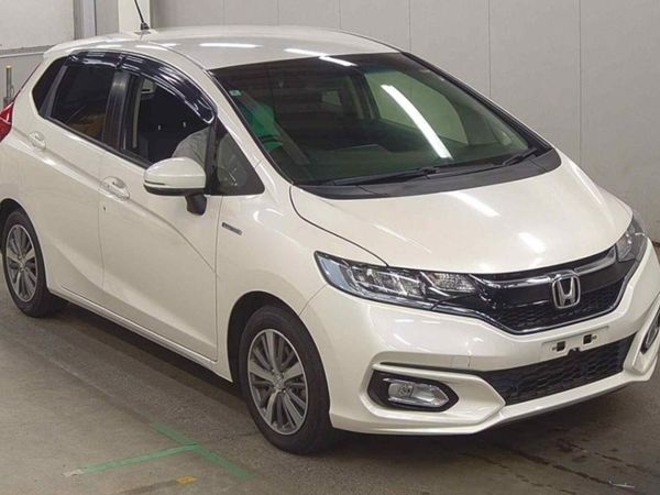 Honda Fit Hatchback, Petrol Hybrid, 2018, White