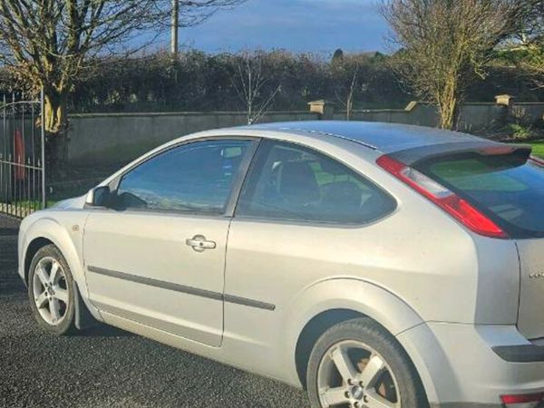 Ford Focus Hatchback, Petrol, 2007, Silver