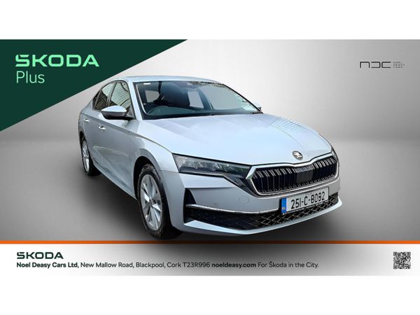 Skoda Octavia Hatchback, Diesel, 2025, Grey