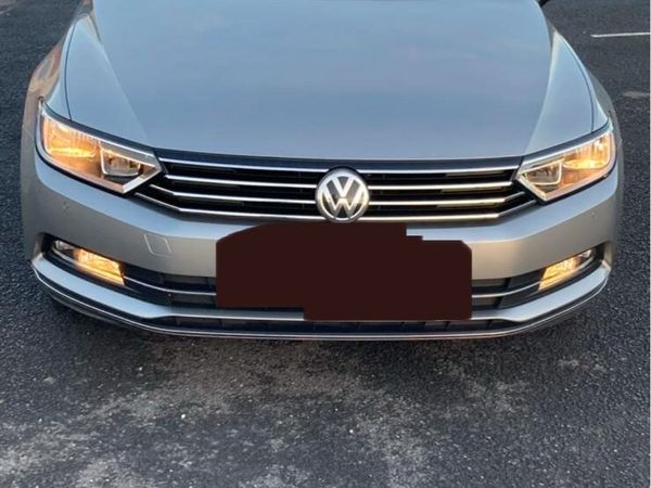 Volkswagen Passat Saloon, Diesel, 2017, Grey
