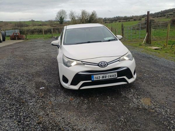 Toyota Avensis Saloon, Diesel, 2016, White
