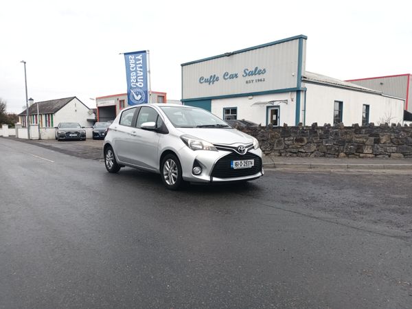 Toyota Yaris Hatchback, Petrol, 2016, Silver
