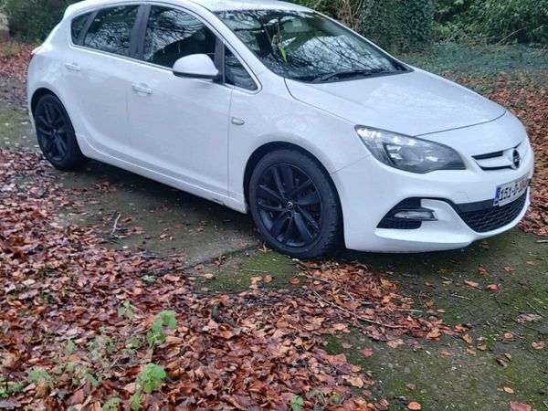 Opel Astra Hatchback, Diesel, 2015, White