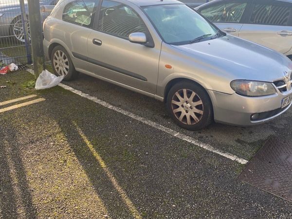 Nissan Almera Hatchback, Petrol, 2003, Silver
