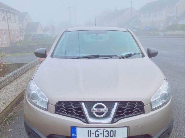 Nissan Qashqai Hatchback, Diesel, 2011, Brown