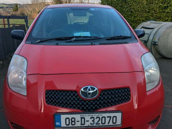Toyota Yaris Hatchback, Petrol, 2008, Red