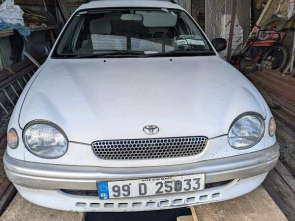 Toyota Corolla Estate, Petrol, 1999, White