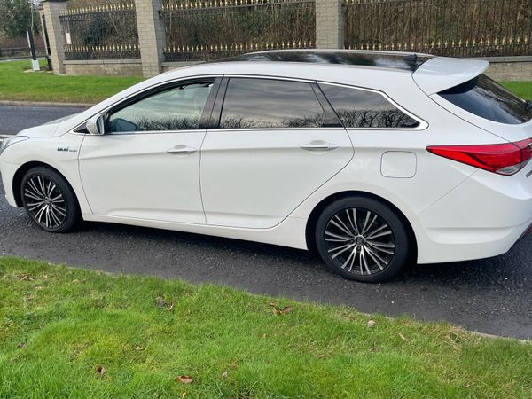 Hyundai i40 Estate, Diesel, 2012, White