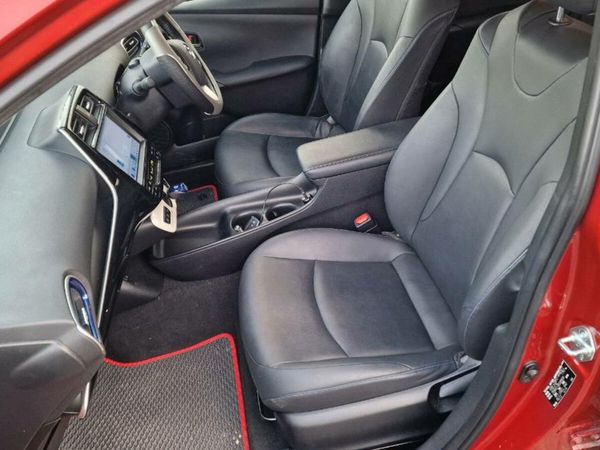 Toyota Prius Hatchback, Petrol Hybrid, 2016, Red