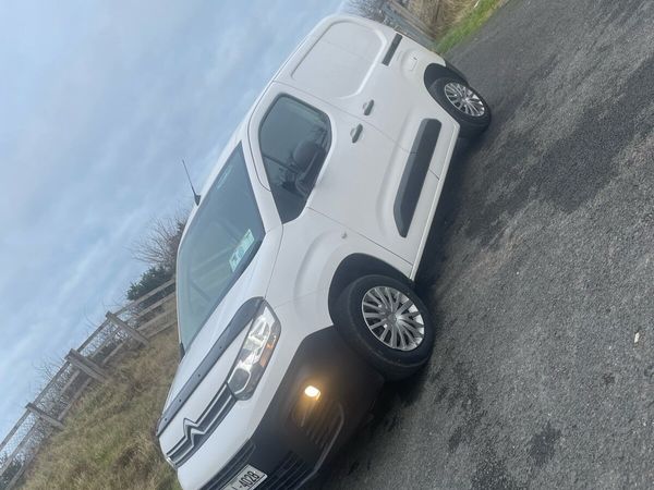 Citroen Berlingo MPV, Diesel, 2019, White