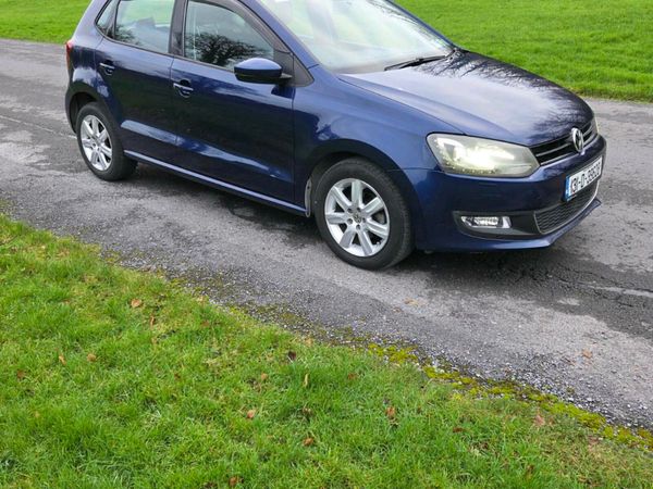 Volkswagen Polo Hatchback, Petrol, 2013, Blue