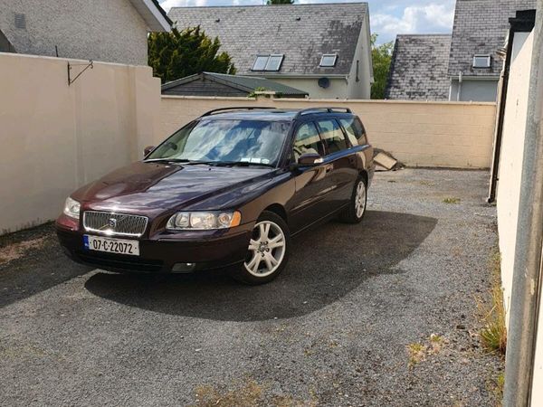 Volvo V70 Estate, Petrol, 2007, Purple