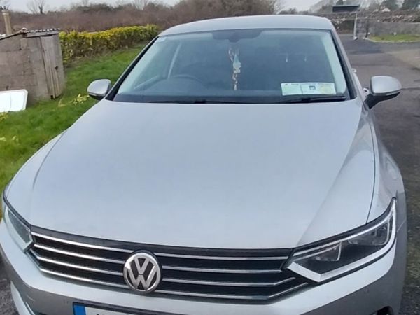 Volkswagen Passat Saloon, Diesel, 2015, Silver