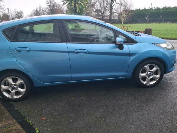 Ford Fiesta Hatchback, Petrol, 2011, Blue