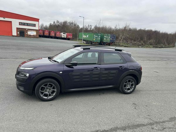 Citroen C4 Cactus Hatchback, Diesel, 2016, Purple