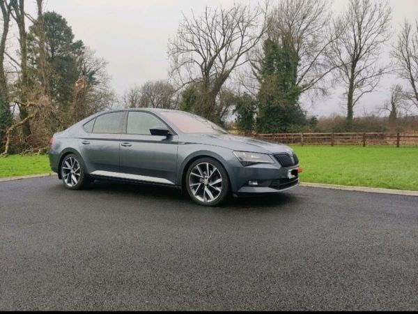 Skoda Superb Hatchback, Diesel, 2017, Grey
